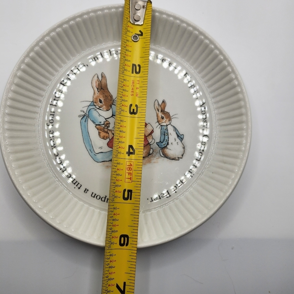 Peter Rabbit Wedgwood Beatrix Potter 6” Ribbed Plate 1993 Frederick Warne VTG - Picture 11 of 12